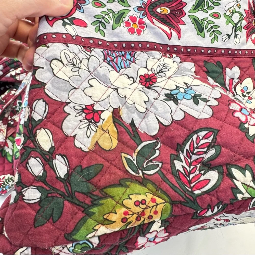 NEW Massive Lot of Vera Bradley Bordeaux Blooms Dragonfly Bags, Robe, Tumbler - Picture 16 of 16